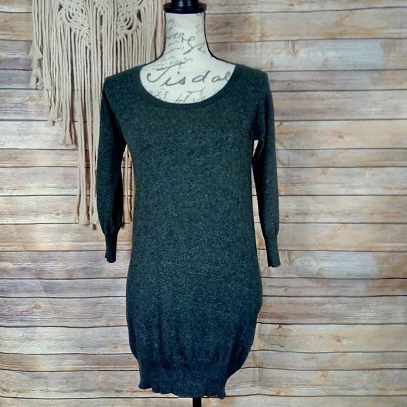 UO | Sparkle & Fade Grey Slashed V-Back Sweater - Picture 2 of 8